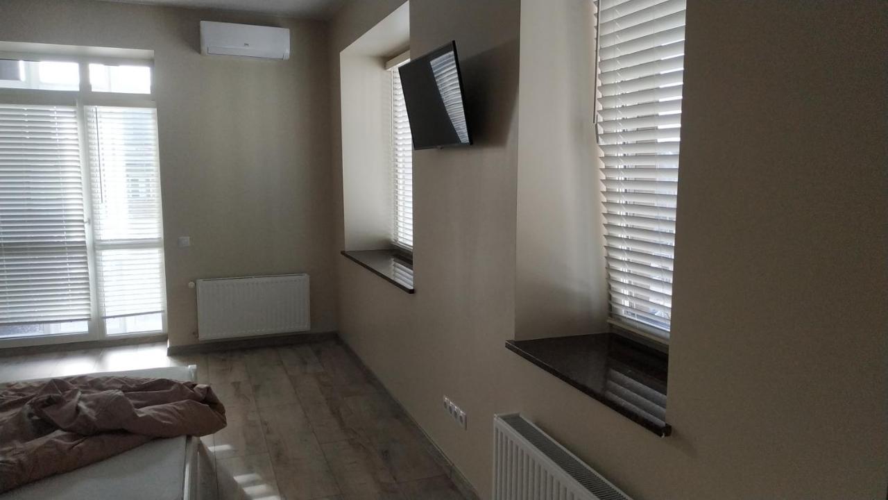 Vip Apartment У Центрі Міста, Новобуджк Театральний,Дуже Простора Rivne Eksteriør billede