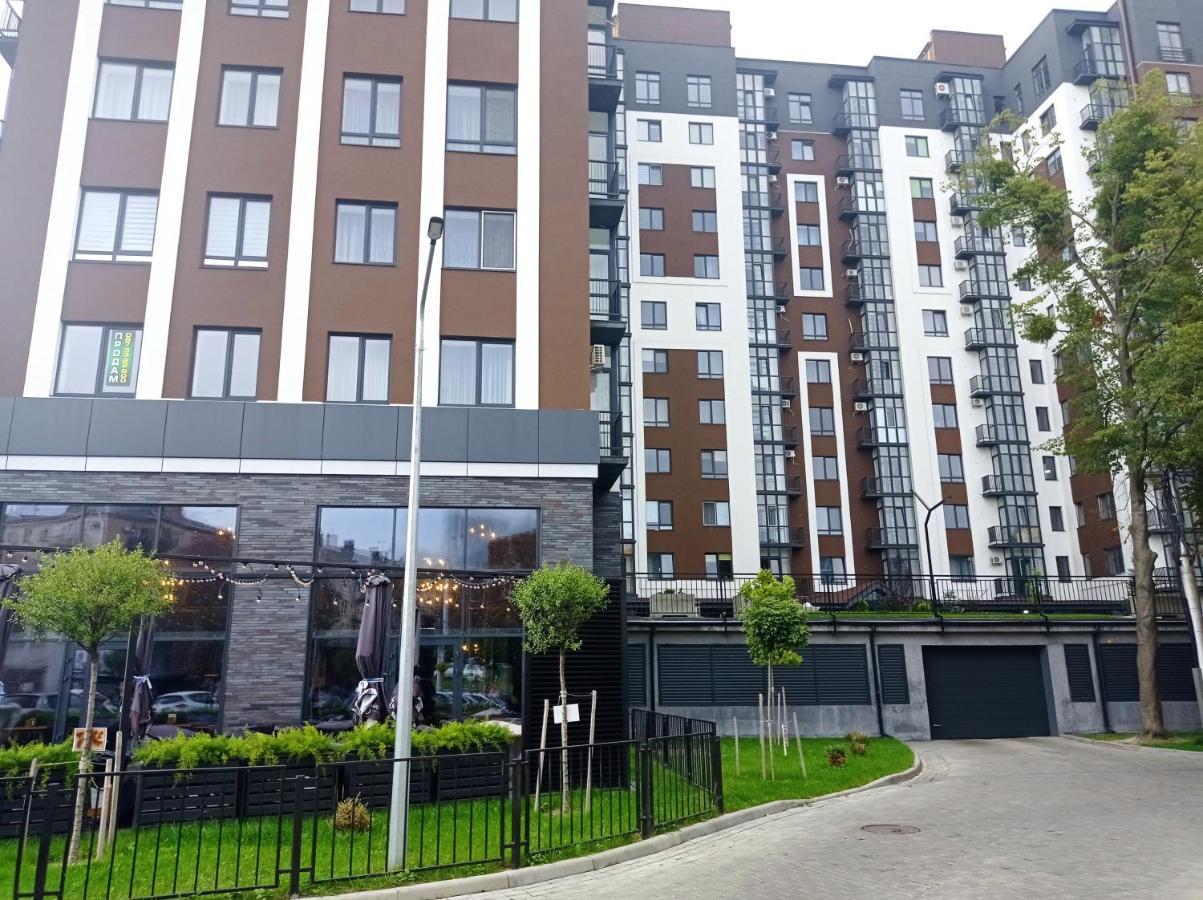Vip Apartment У Центрі Міста, Новобуджк Театральний,Дуже Простора Rivne Eksteriør billede