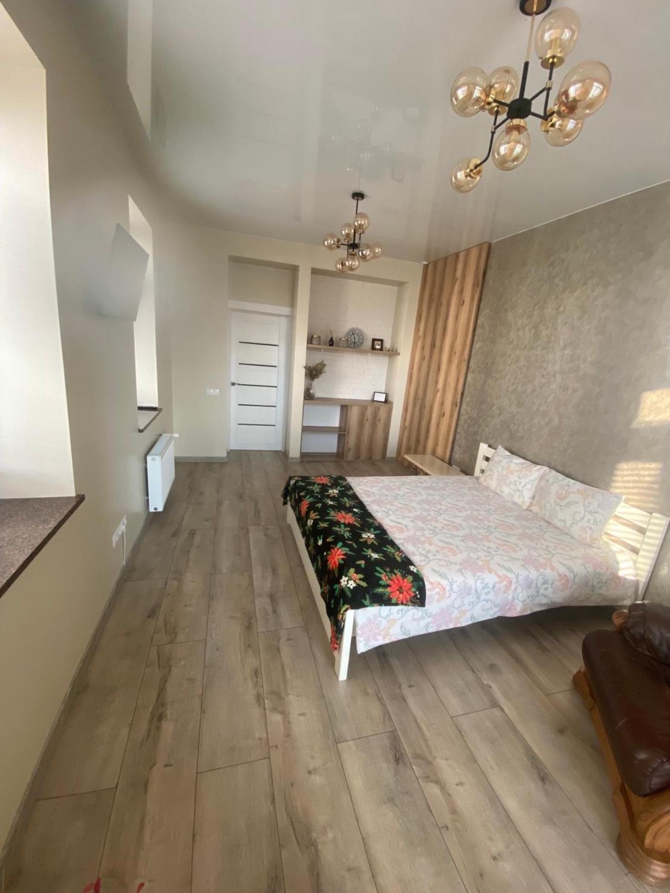 Vip Apartment У Центрі Міста, Новобуджк Театральний,Дуже Простора Rivne Eksteriør billede