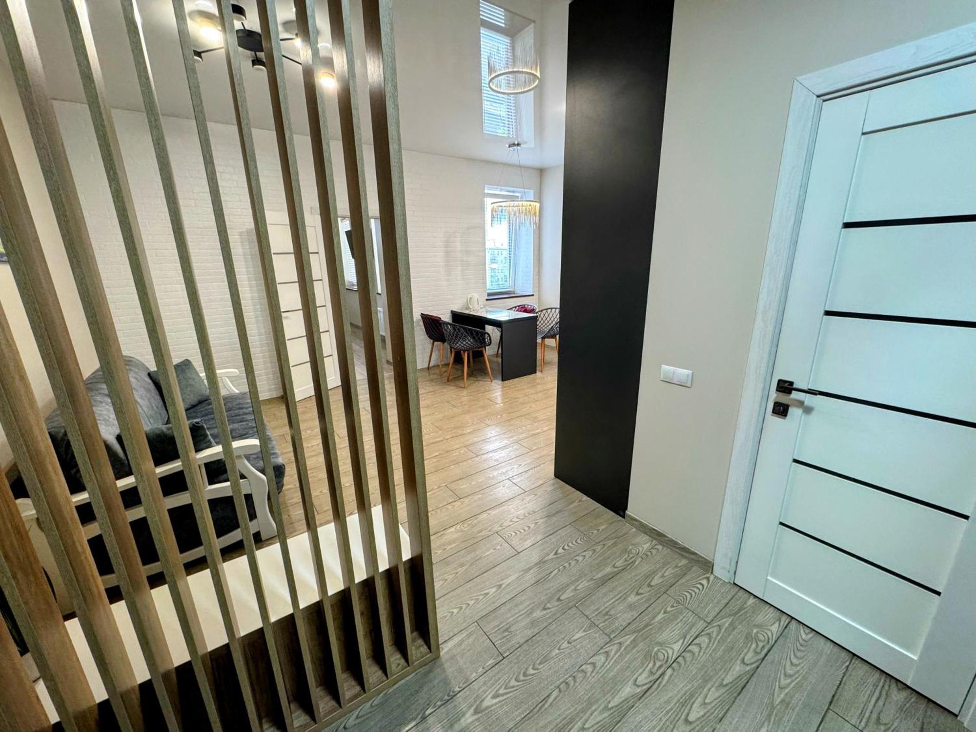 Vip Apartment У Центрі Міста, Новобуджк Театральний,Дуже Простора Rivne Eksteriør billede