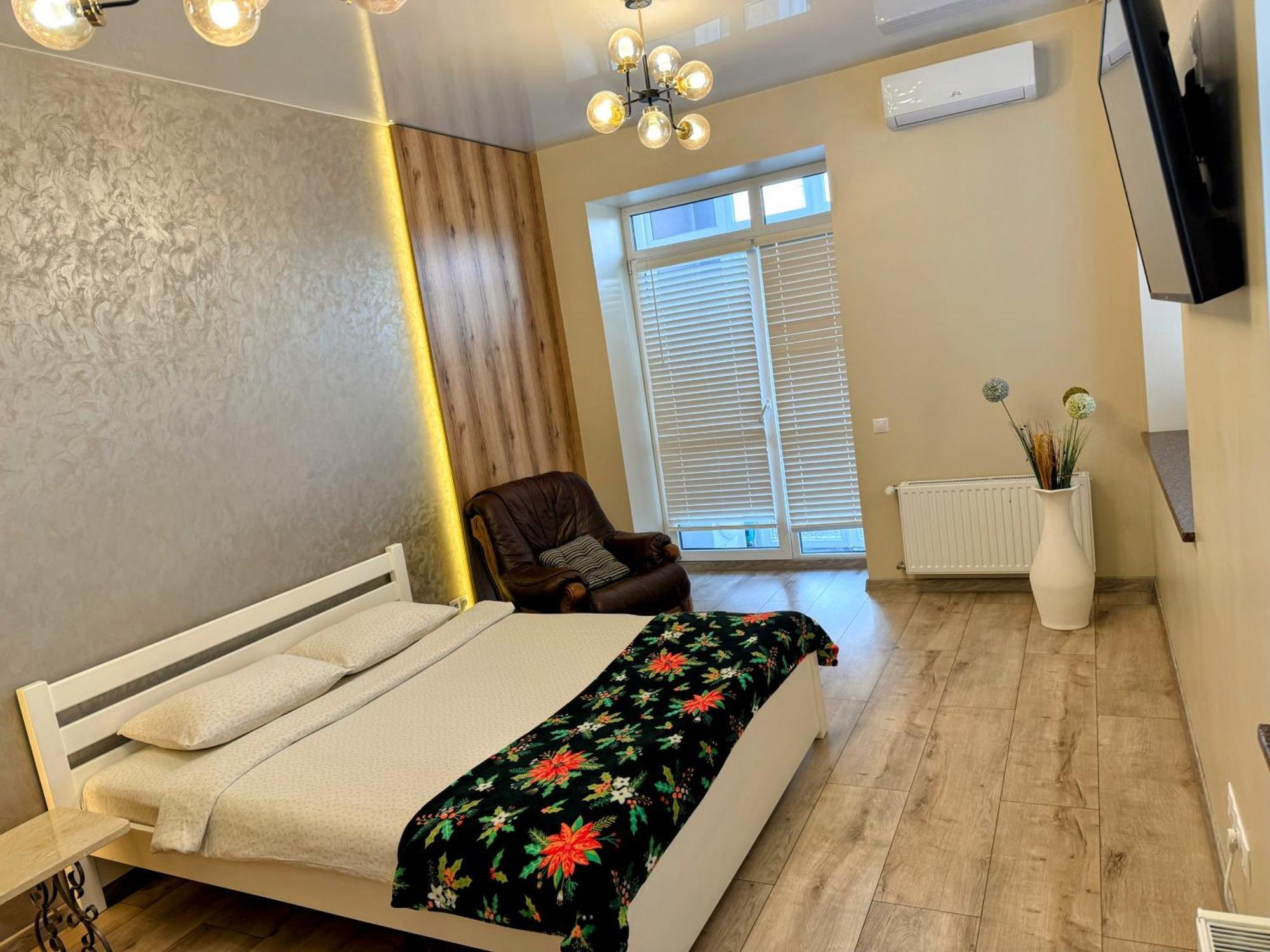 Vip Apartment У Центрі Міста, Новобуджк Театральний,Дуже Простора Rivne Eksteriør billede
