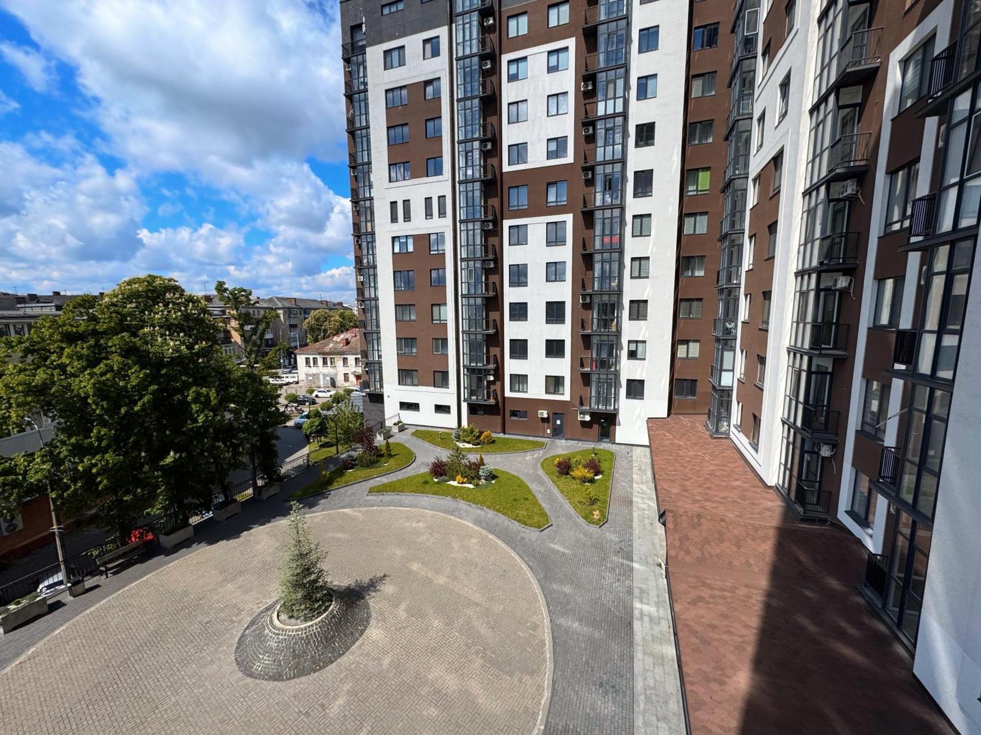 Vip Apartment У Центрі Міста, Новобуджк Театральний,Дуже Простора Rivne Eksteriør billede