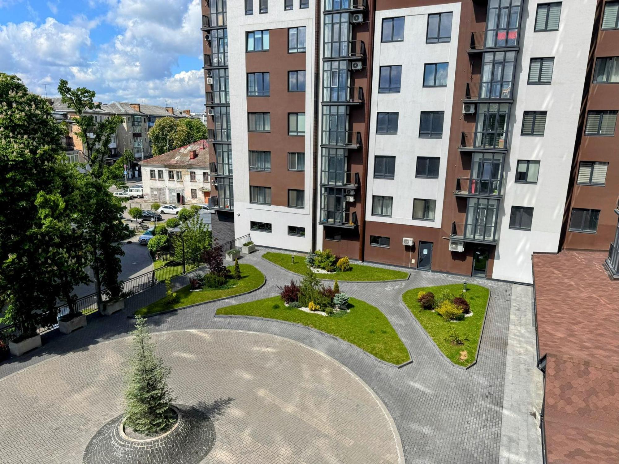 Vip Apartment У Центрі Міста, Новобуджк Театральний,Дуже Простора Rivne Eksteriør billede